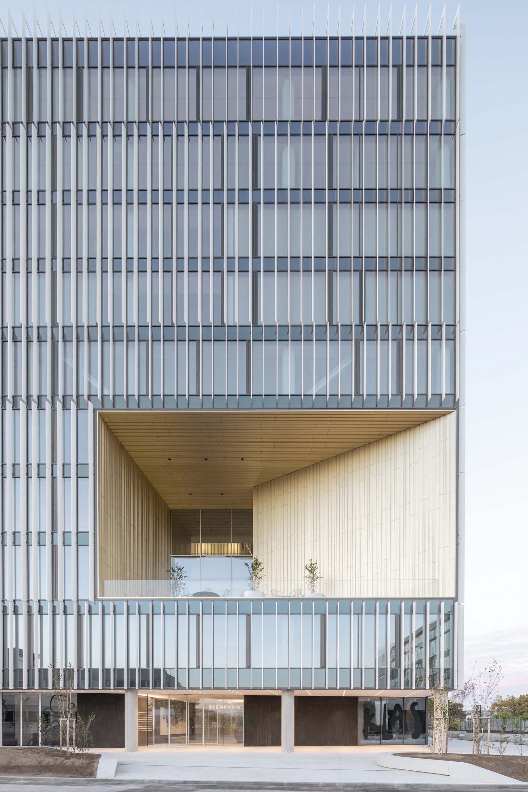 丨斯洛文尼亚丨BAX-17