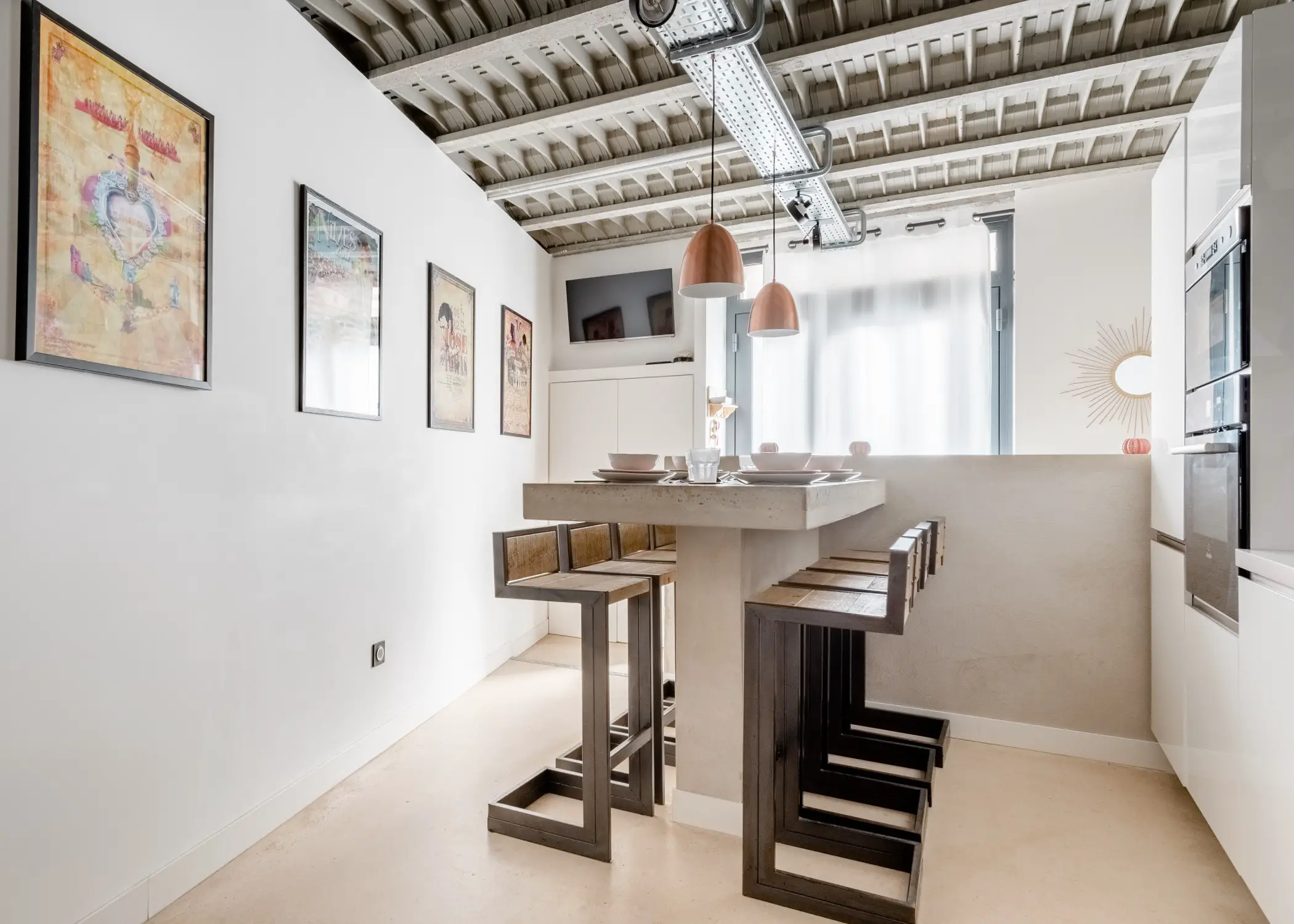 Camargue 石制阁楼 | 工业风的独特魅力-6