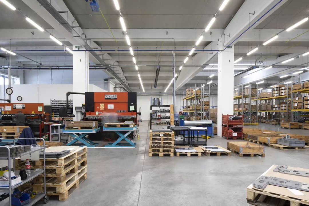 蒂米什瓦拉红色工业地标,展现咖啡机生产魅力-43