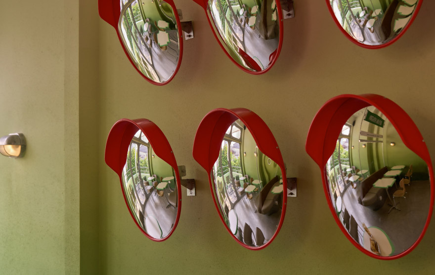 黑石头黎文师(这里ĐEN ĐÁ直译为黑石头,LÊ VĂN SỸ音译为黎文师 ,由于不清楚具体所指,可能翻译存在一定局限性) 丨越南胡志明市丨未明确提及设计公司,有主创人员信息-37