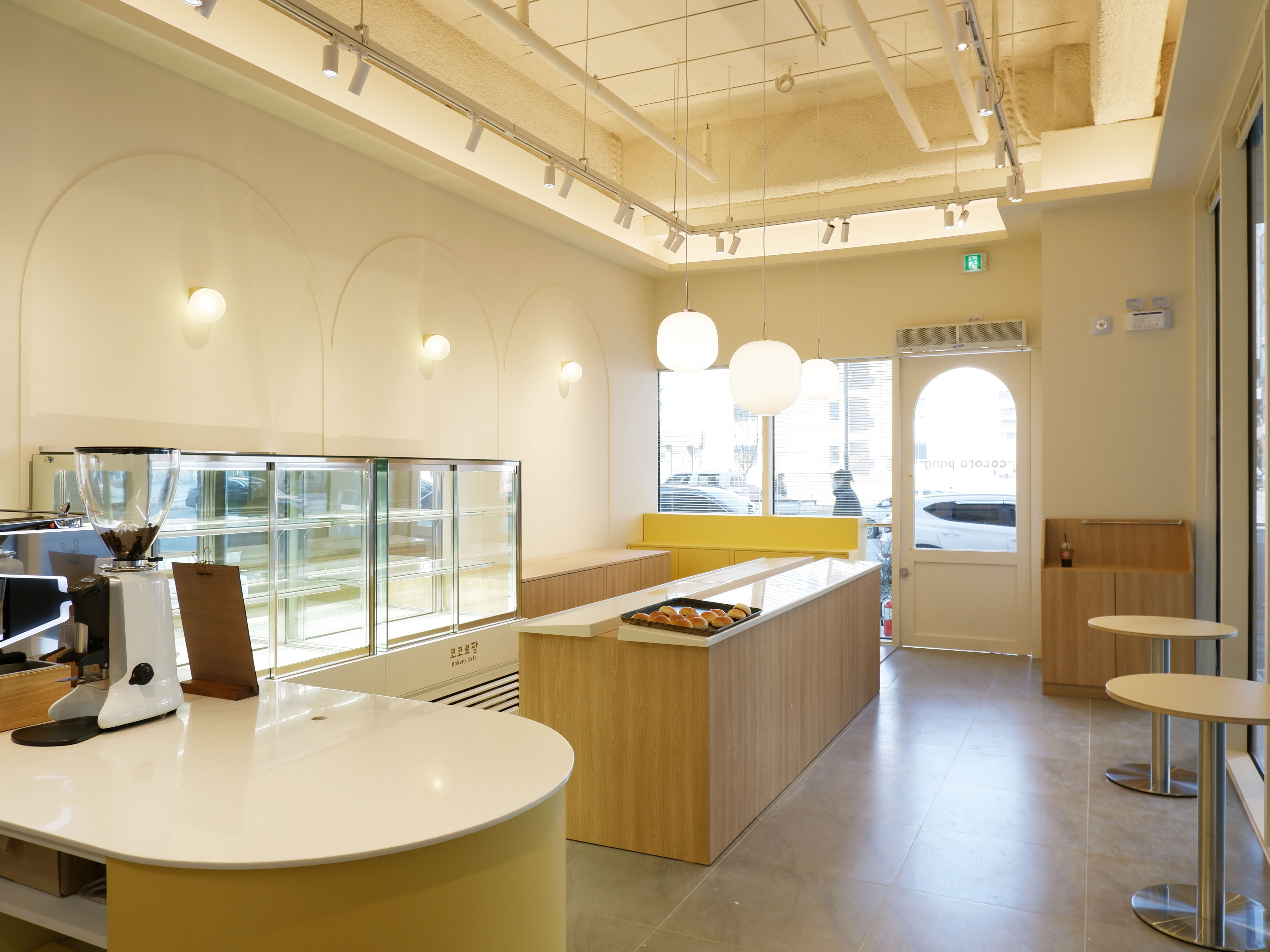 白色与木纹的绝美融合 | 22 平米小空间的无限可能-7