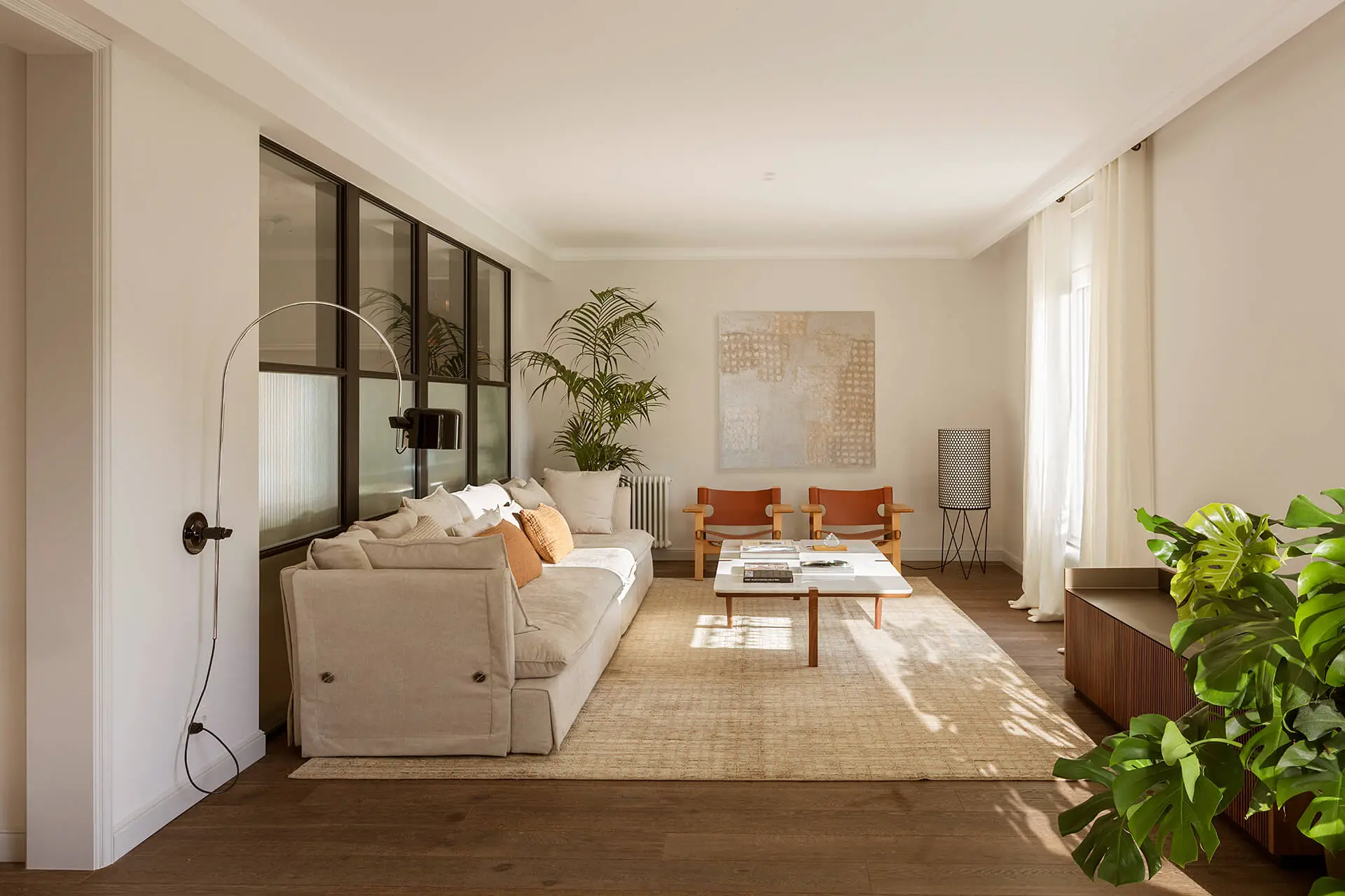 巴塞罗那 200m2 公寓现代改造，The Room Studio 的绿色魅力-3