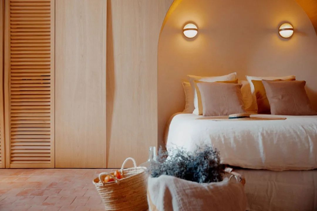 普罗旺斯葡萄园古老城堡重建丨建筑师Amelia Tavella-28