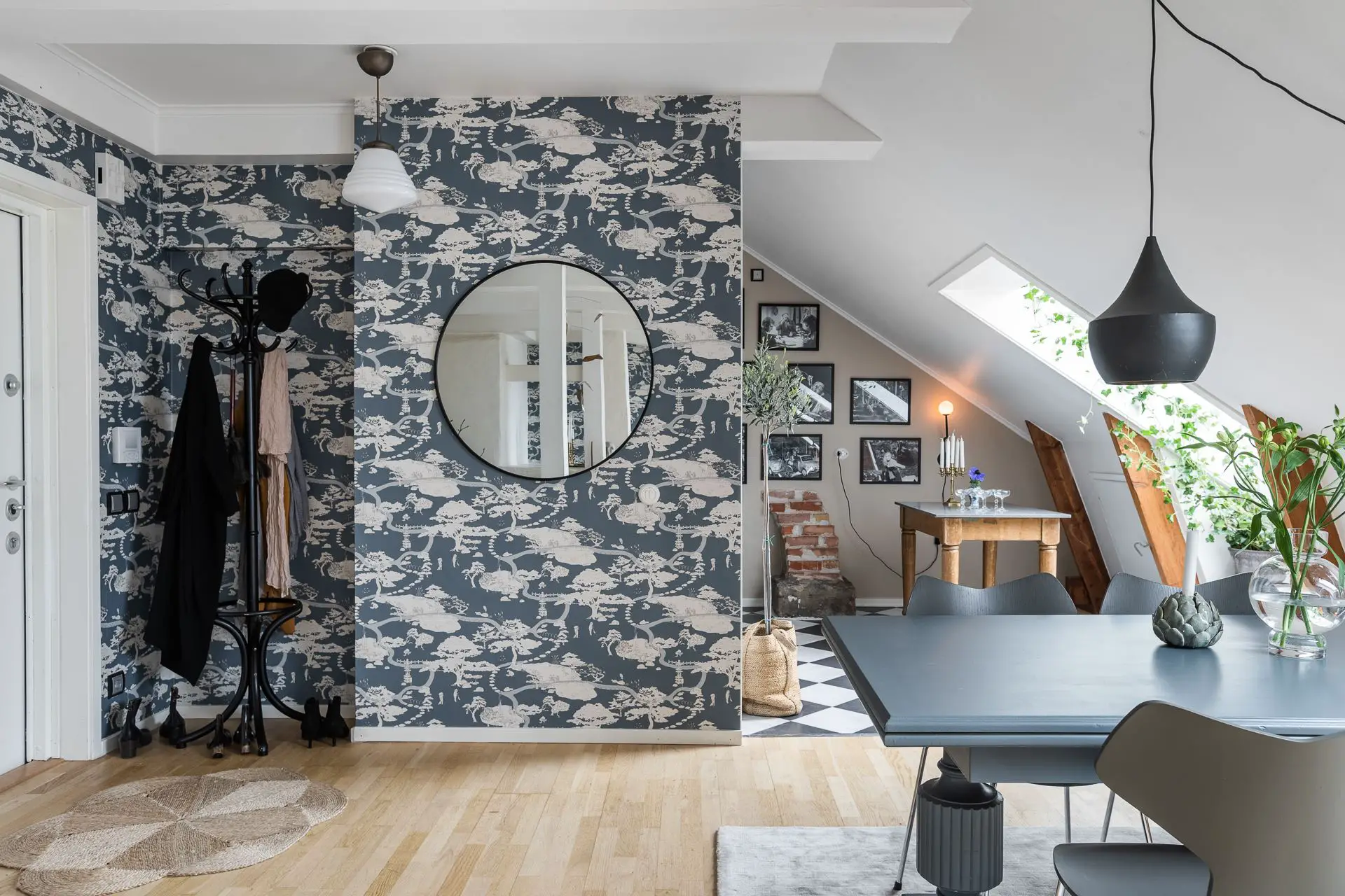 瑞典顶楼公寓的蓝色魅力-2