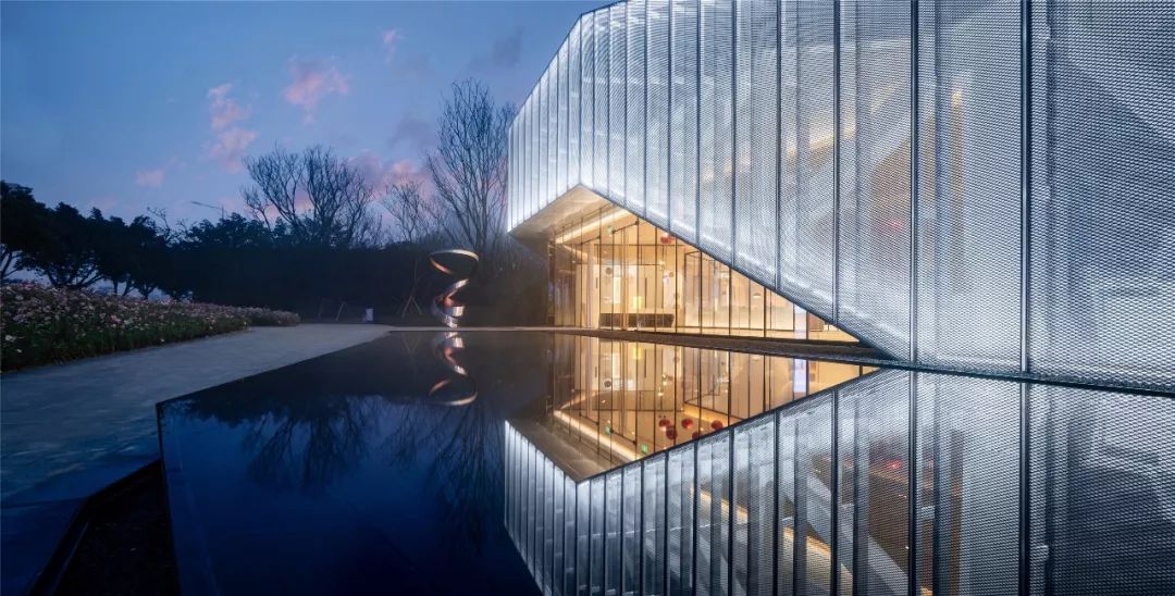 香港置地云山岳 | 无限沉浸的光影艺术空间-51