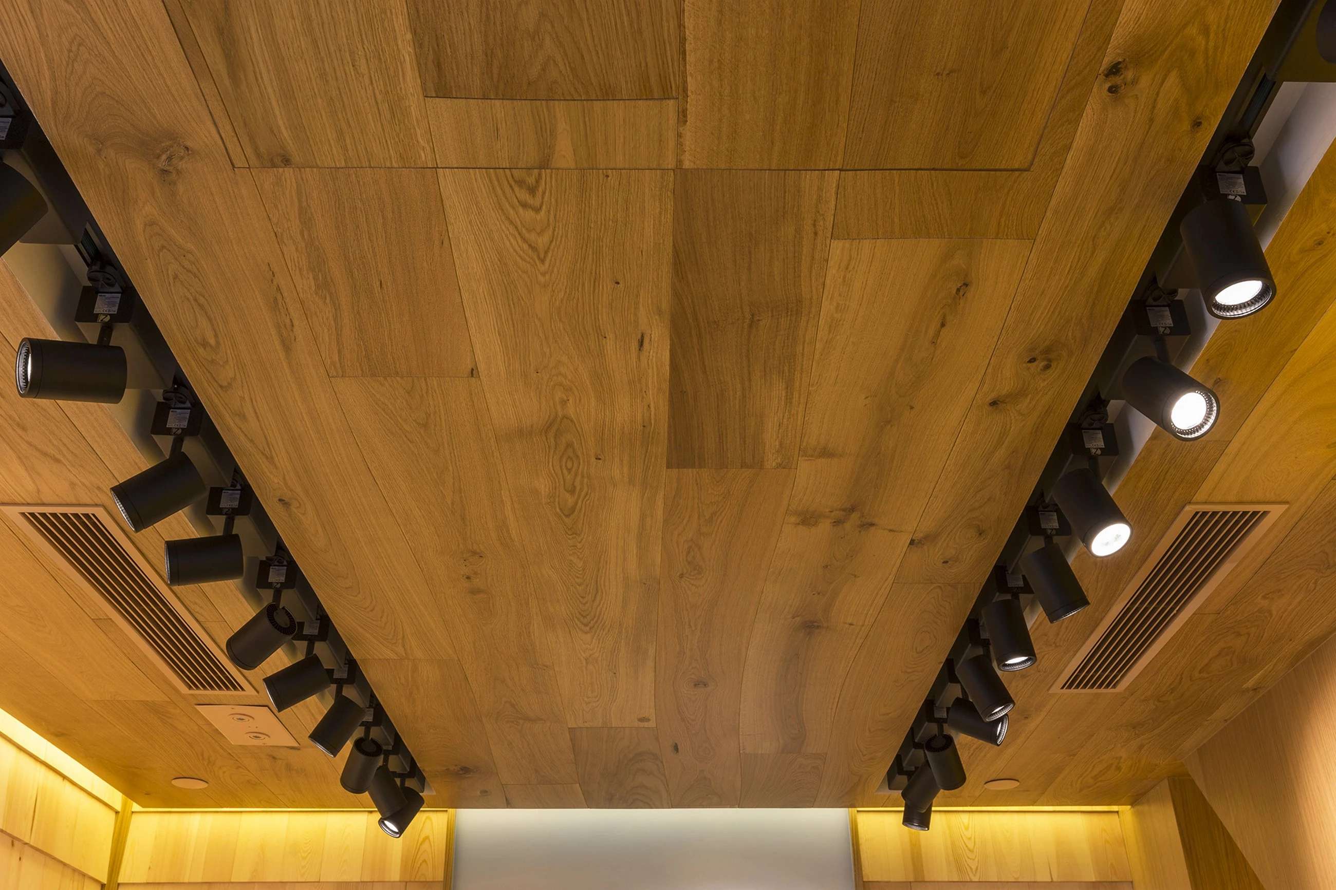 香港 Burt's Bees 旗舰店-38