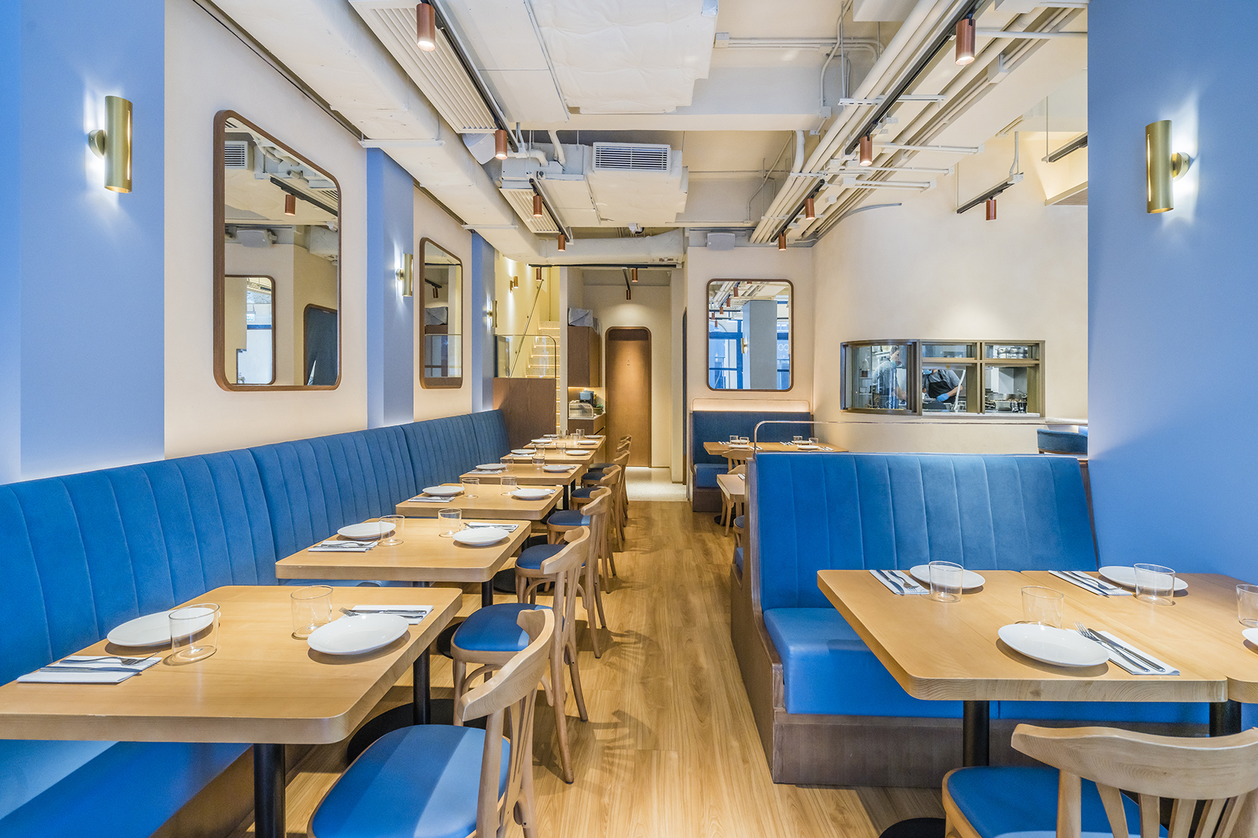 Chueca tapas 酒吧丨中国香港丨Design East 的 Yuki Yasukagawa-11