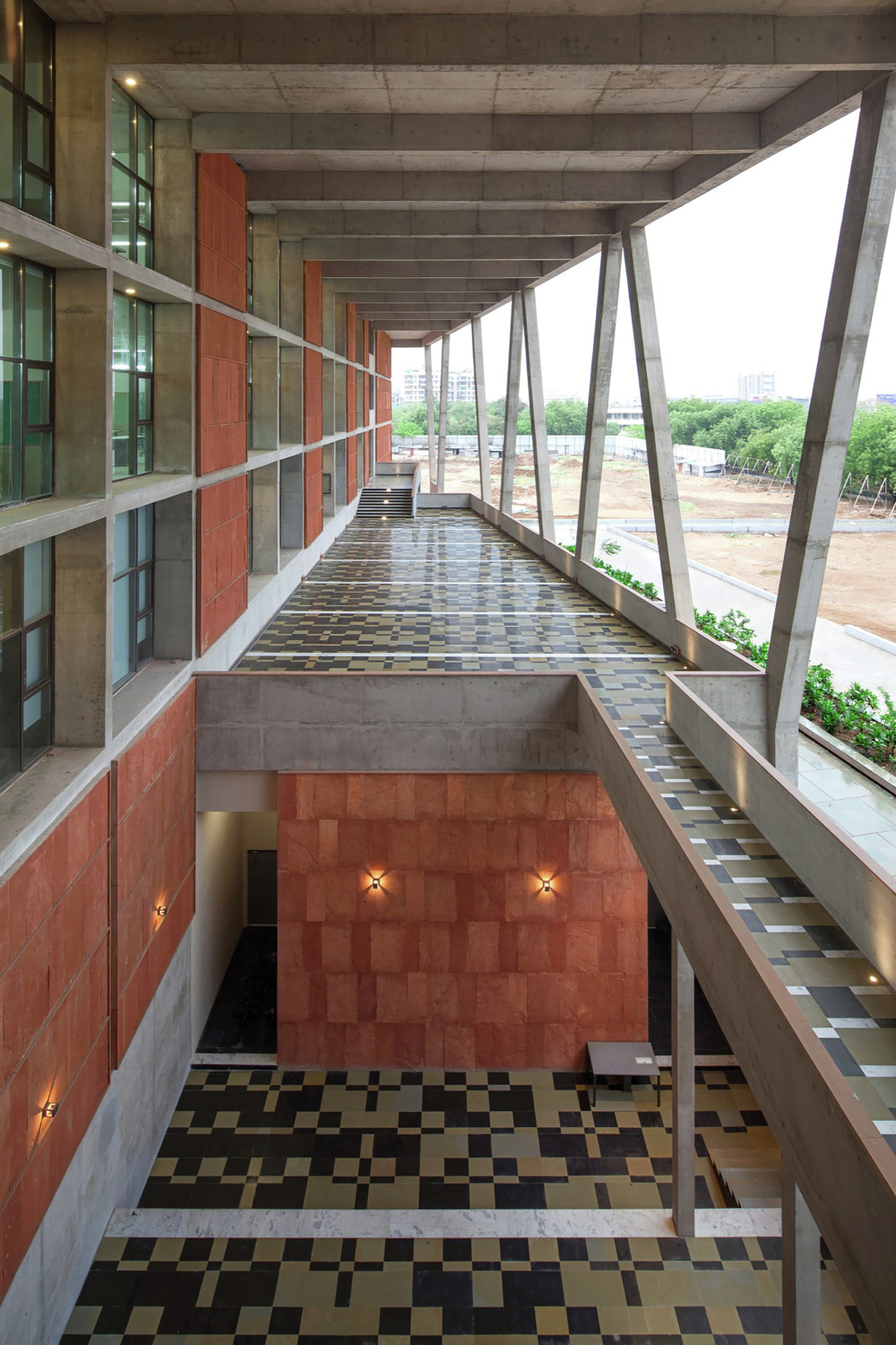 艾哈迈达巴德大学工程学院-31