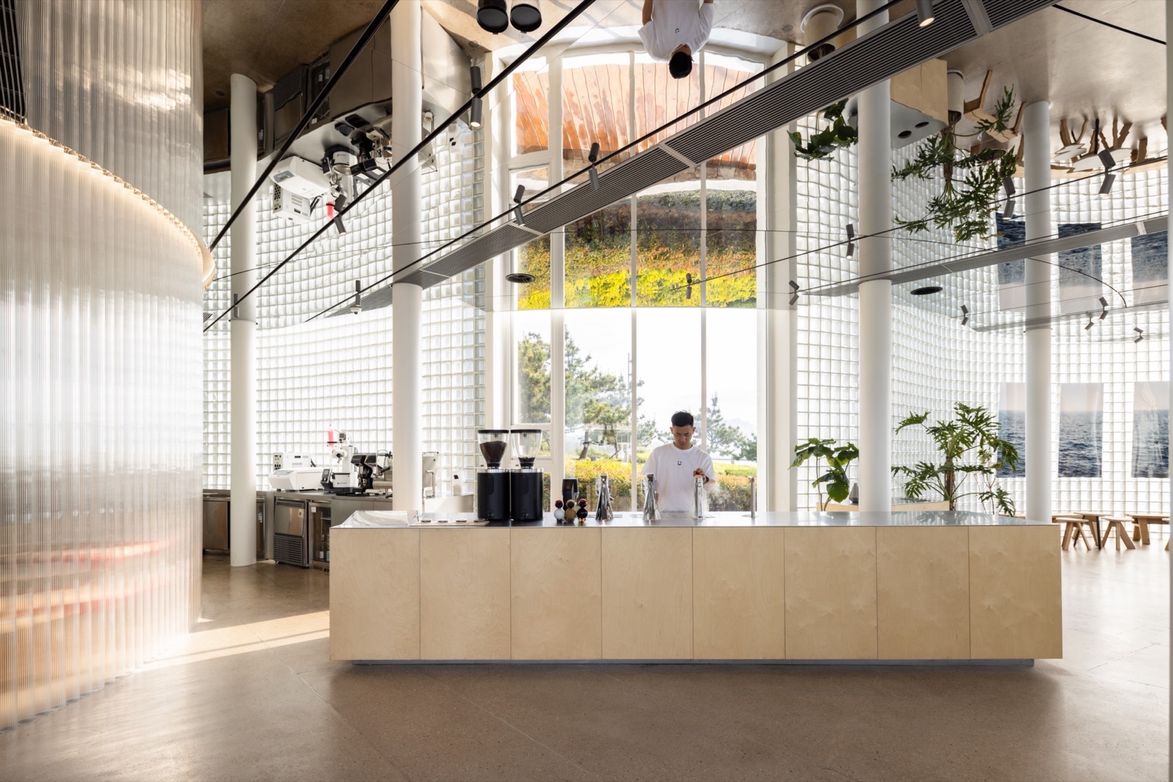 Dotcom Coffee青岛海边店 / Atelier LOONG-29