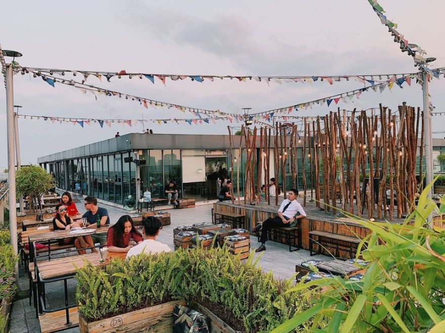 Trill Rooftop Café – Quán cà phê sân thượng “lộng gió” nhất Hà Nội-21