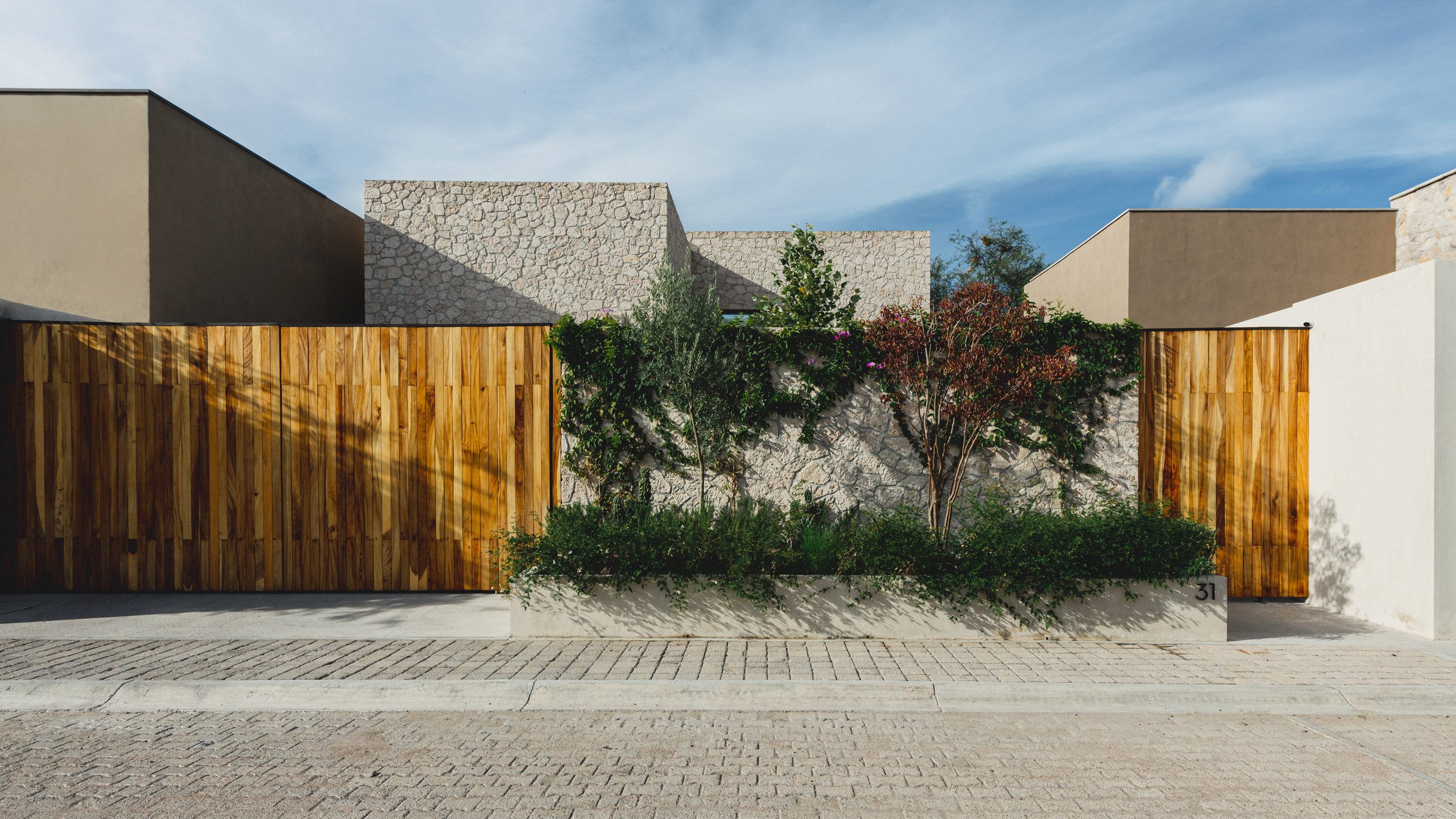 墨西哥 Evelop Arquitectura 打造绿意盎然的"花园之宅"-0