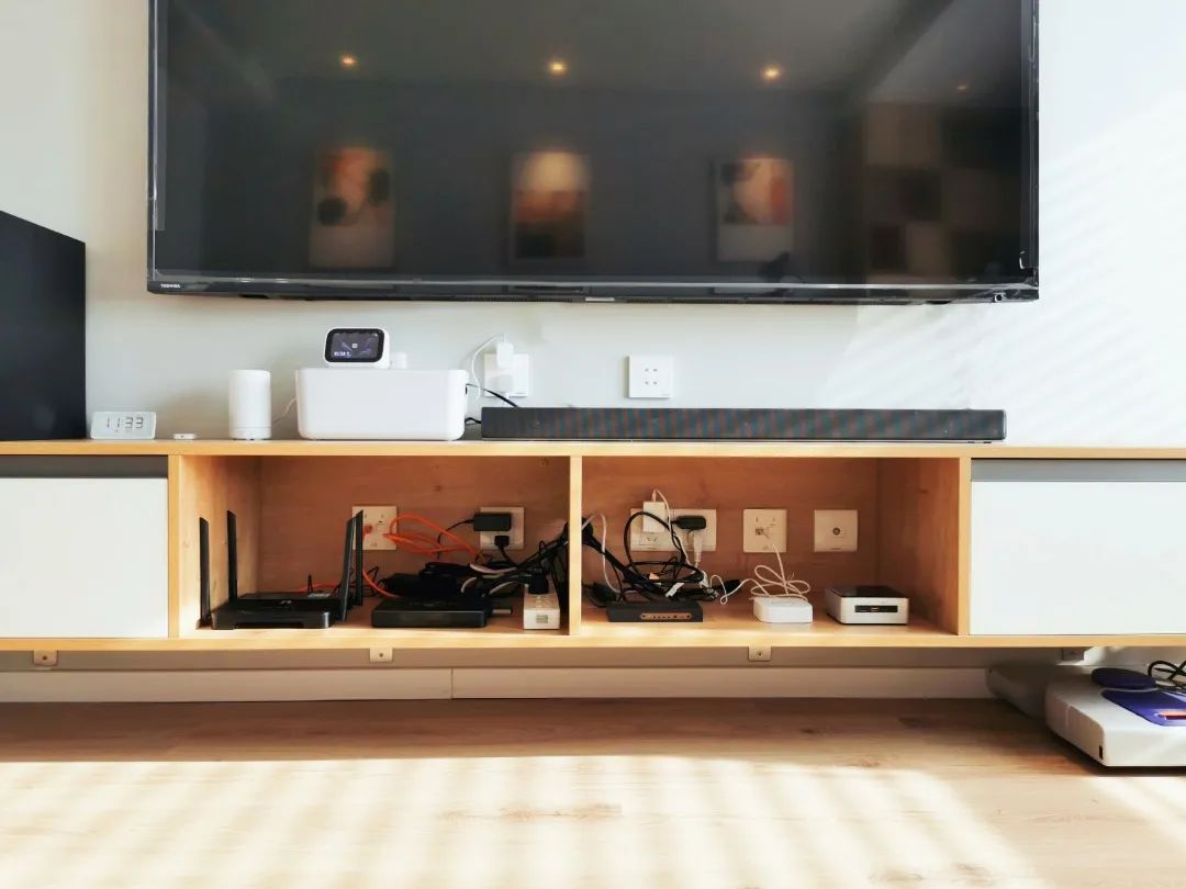 90㎡程序员家居，设备柜、地台、咖啡吧一应俱全-43