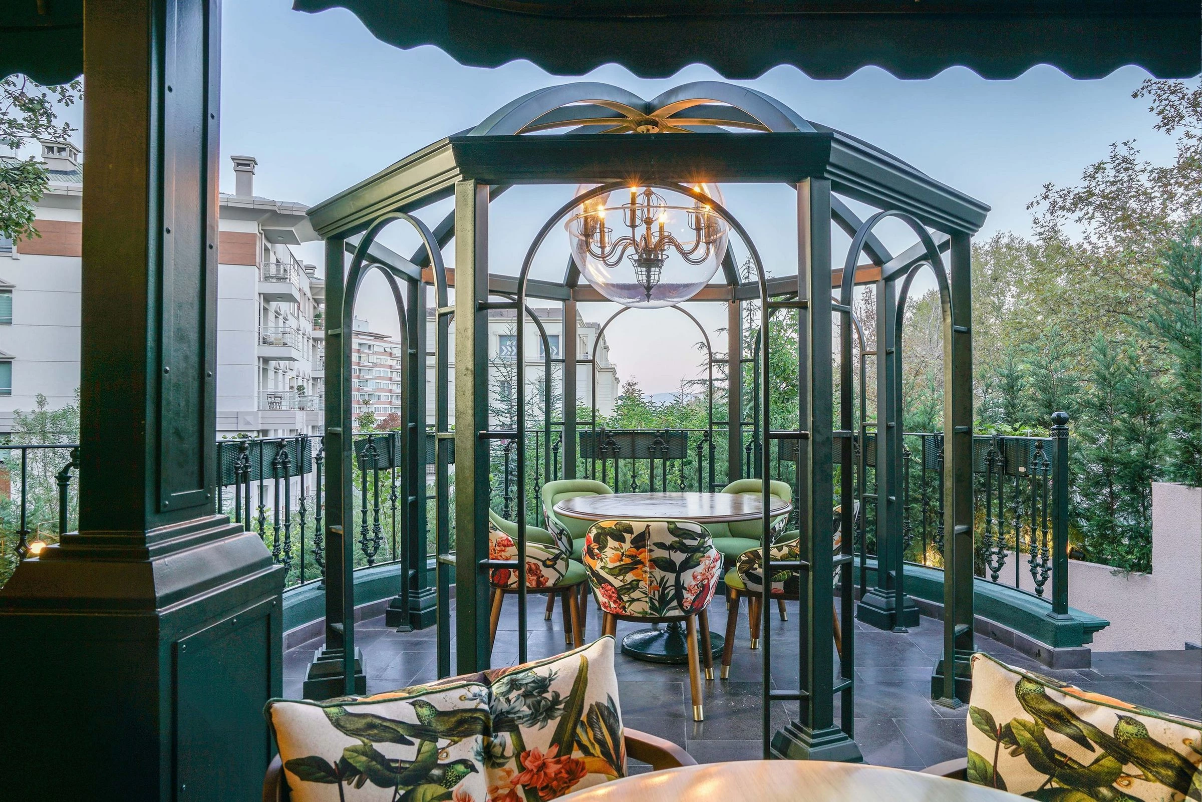 绿意盎然的古巴风格餐厅-24