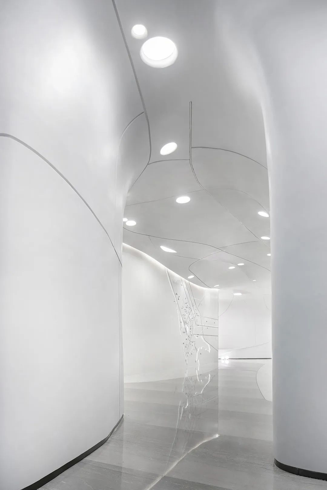 深圳榕江云玺营销中心 | 洞穴设计融入自然之美-34