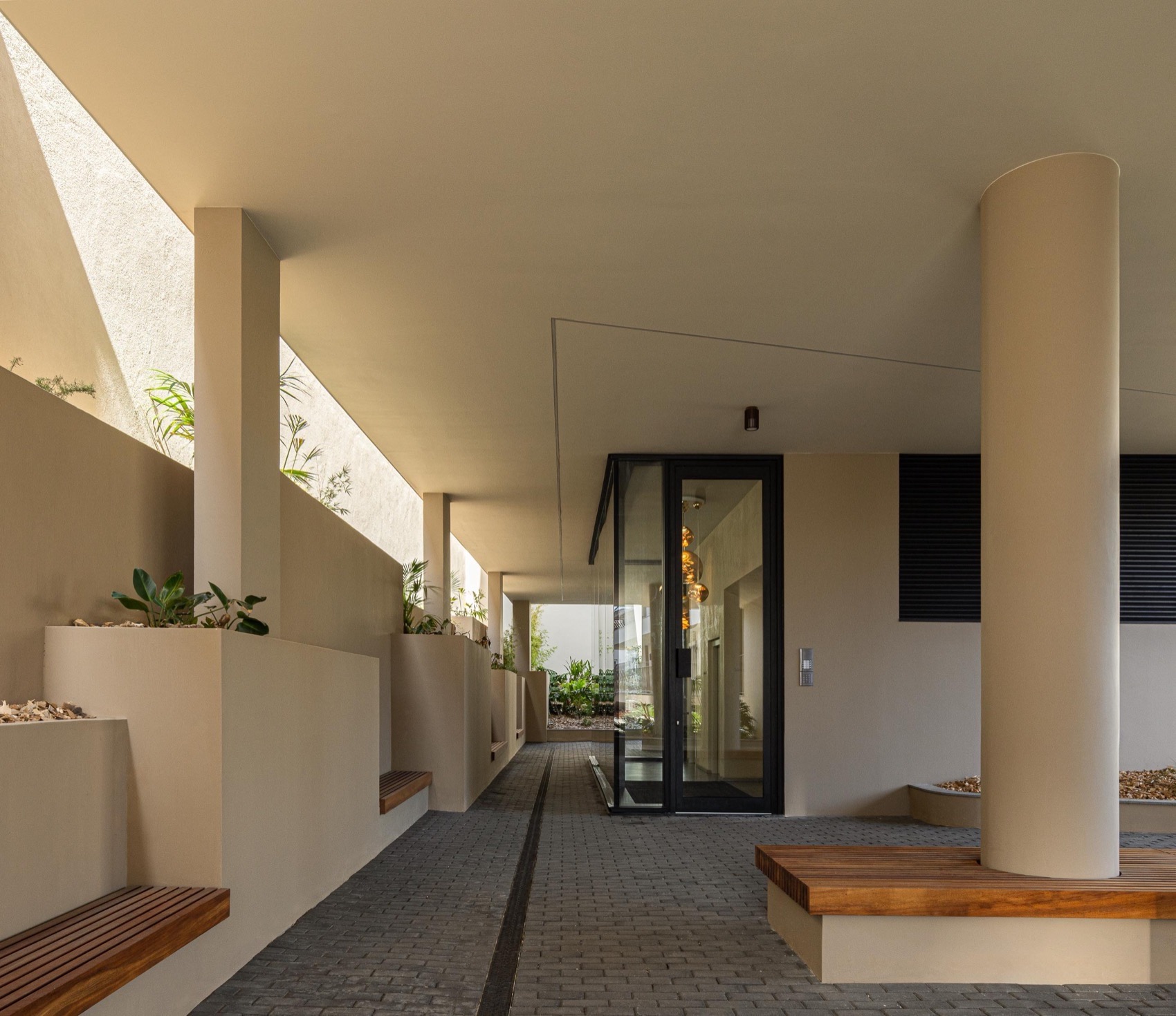 ERNESTO DO CANTO住宅区丨葡萄牙蓬塔德尔加达丨BOX arquitectos-72