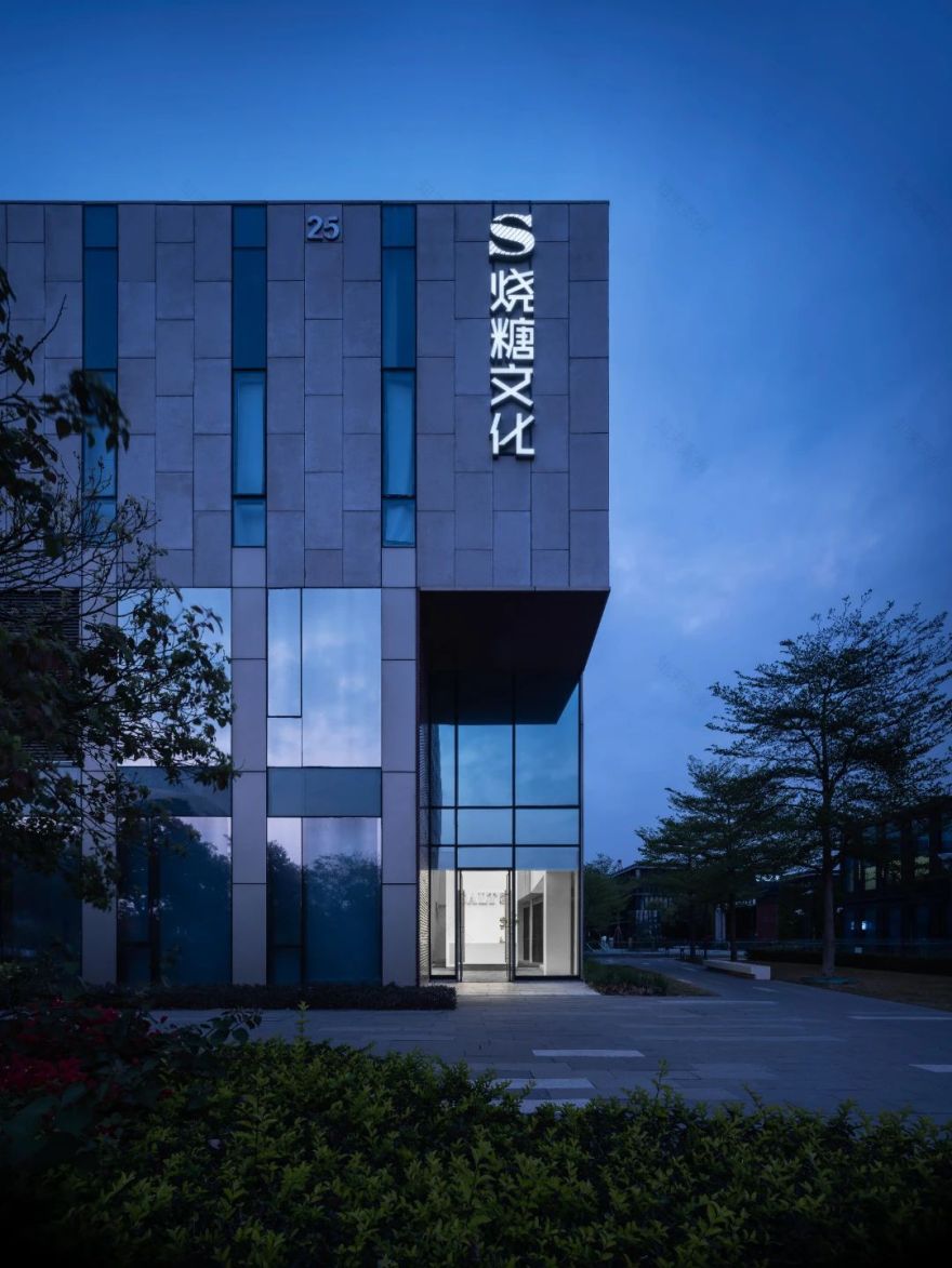 烧糖文化“雕塑感”办公室丨中国深圳丨HID华文国际设计-5