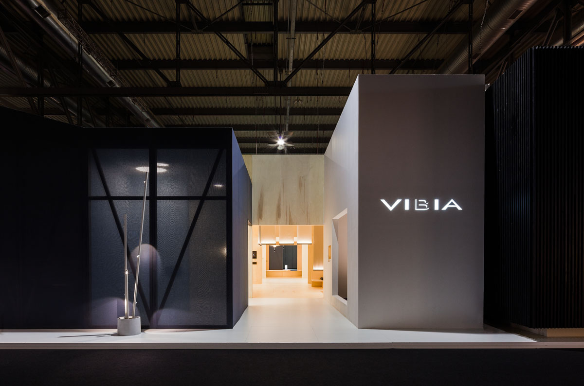 05 11 STAND VIBIA EN LA FERIA EUROLUCE 2015 DE MILÁN-3