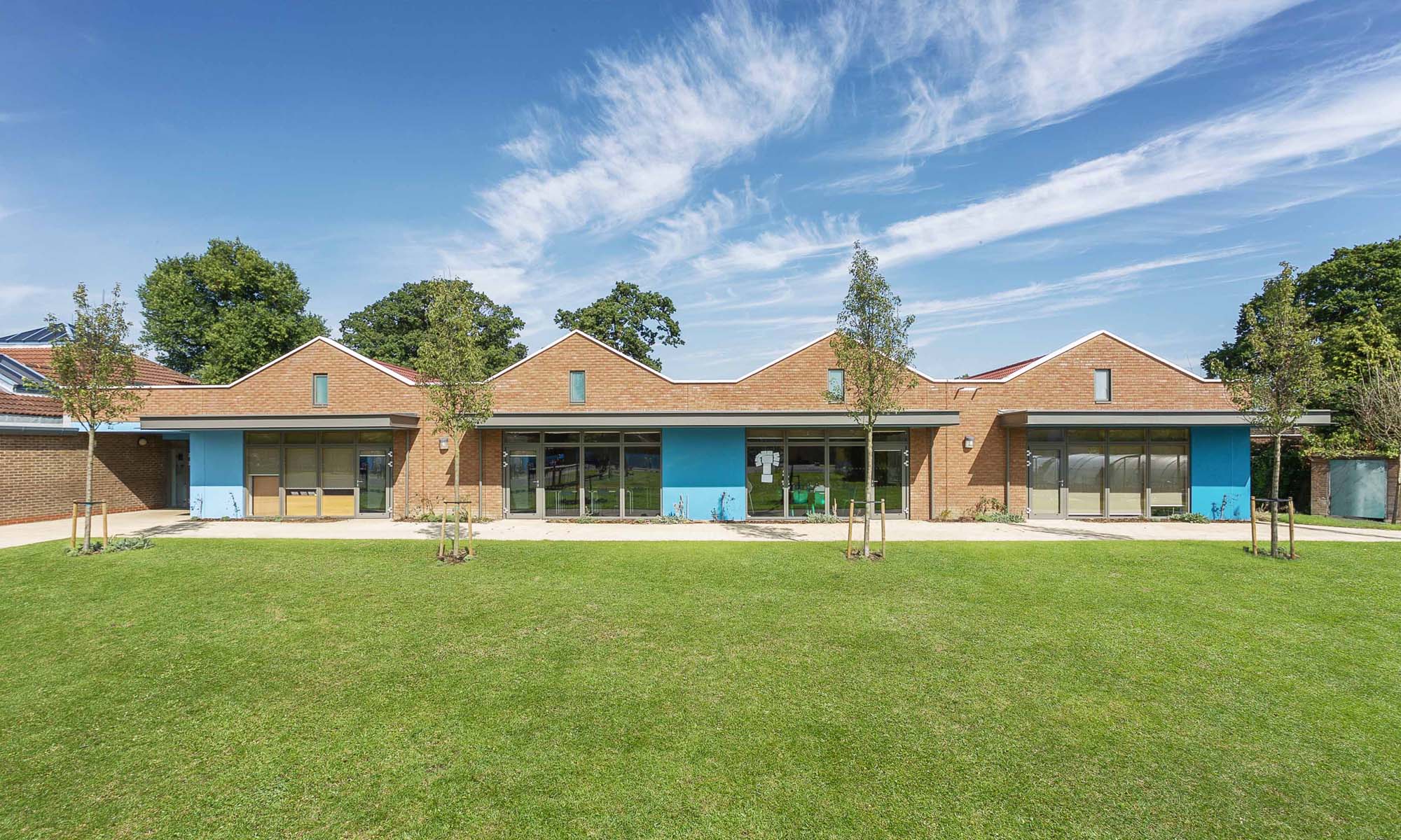 伦敦纳尔逊小学扩建,绿色环保设计成亮点-0