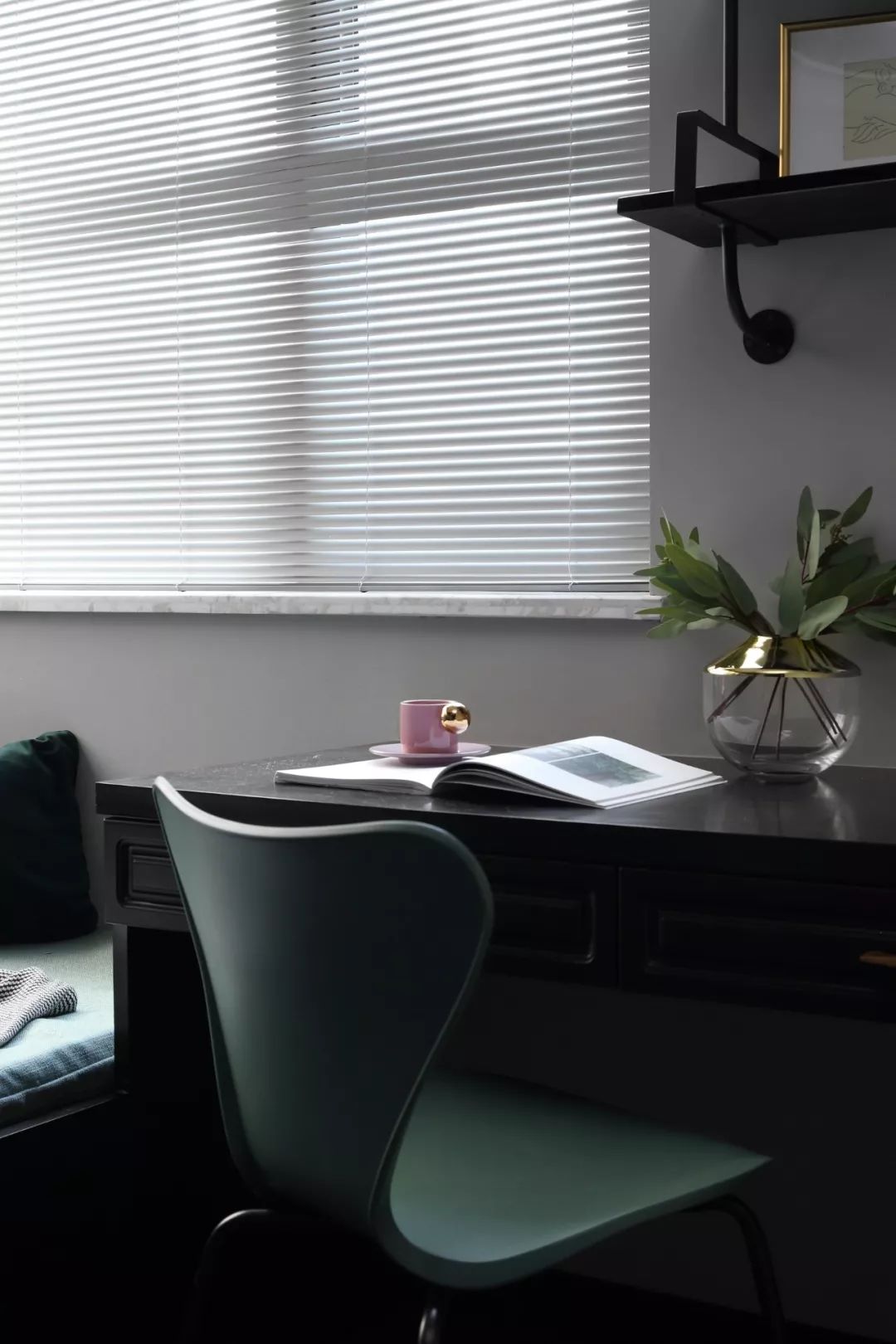 75㎡现代轻奢小三房，深色调的华丽优雅-39