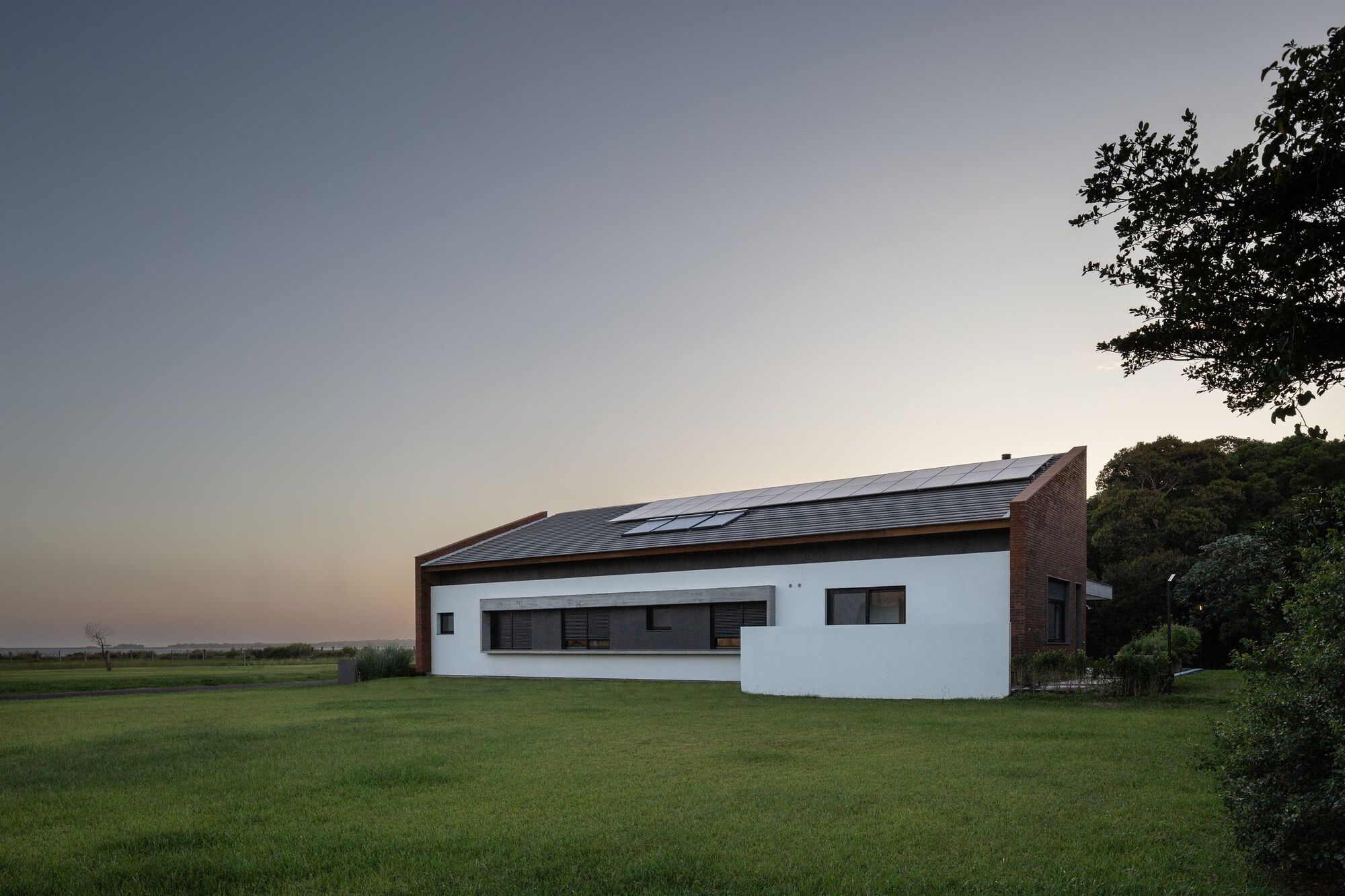 卢萨达宅邸丨巴西丨Galeria 733-45