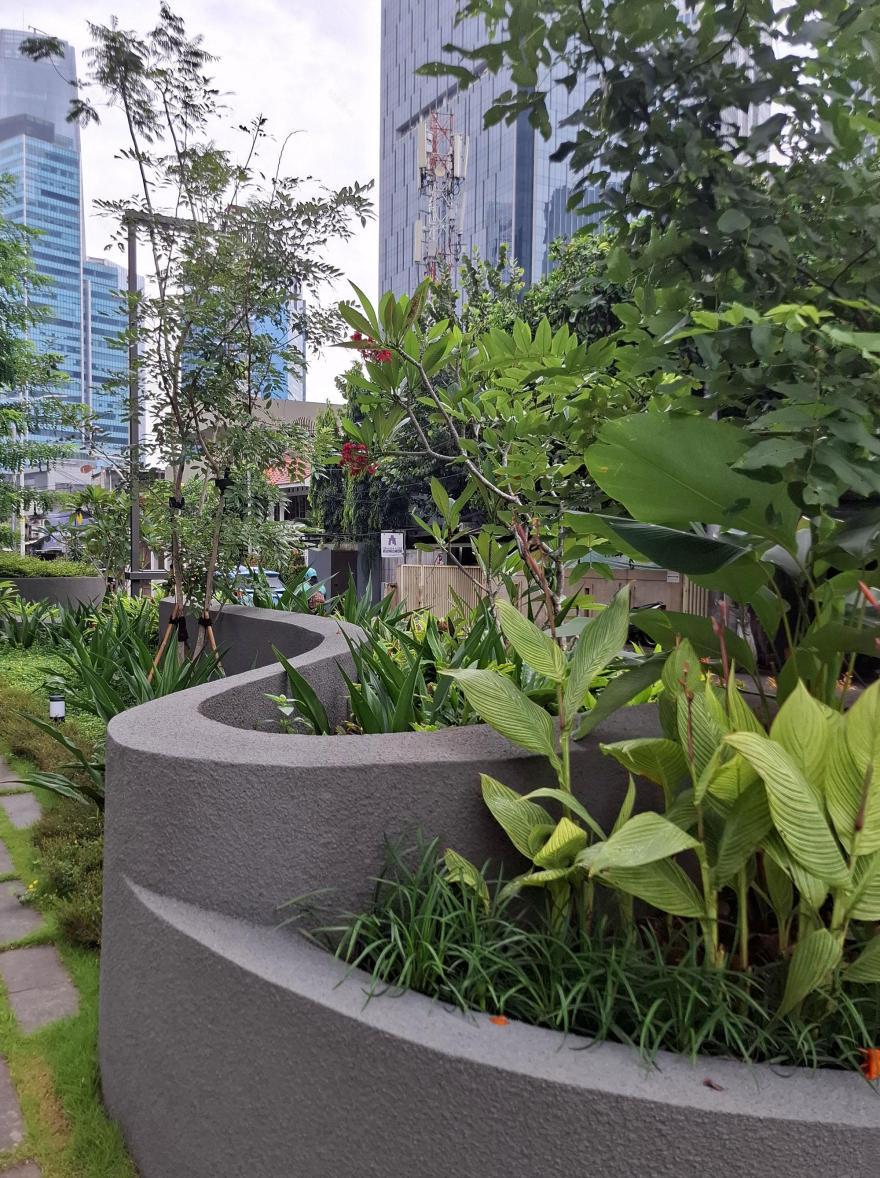 ブランズ メガクニンガン & スイスホテルリビング ジャカルタ メガクニンガン ランドスケープ|FIELD FOUR DESIGN OFFICE-7