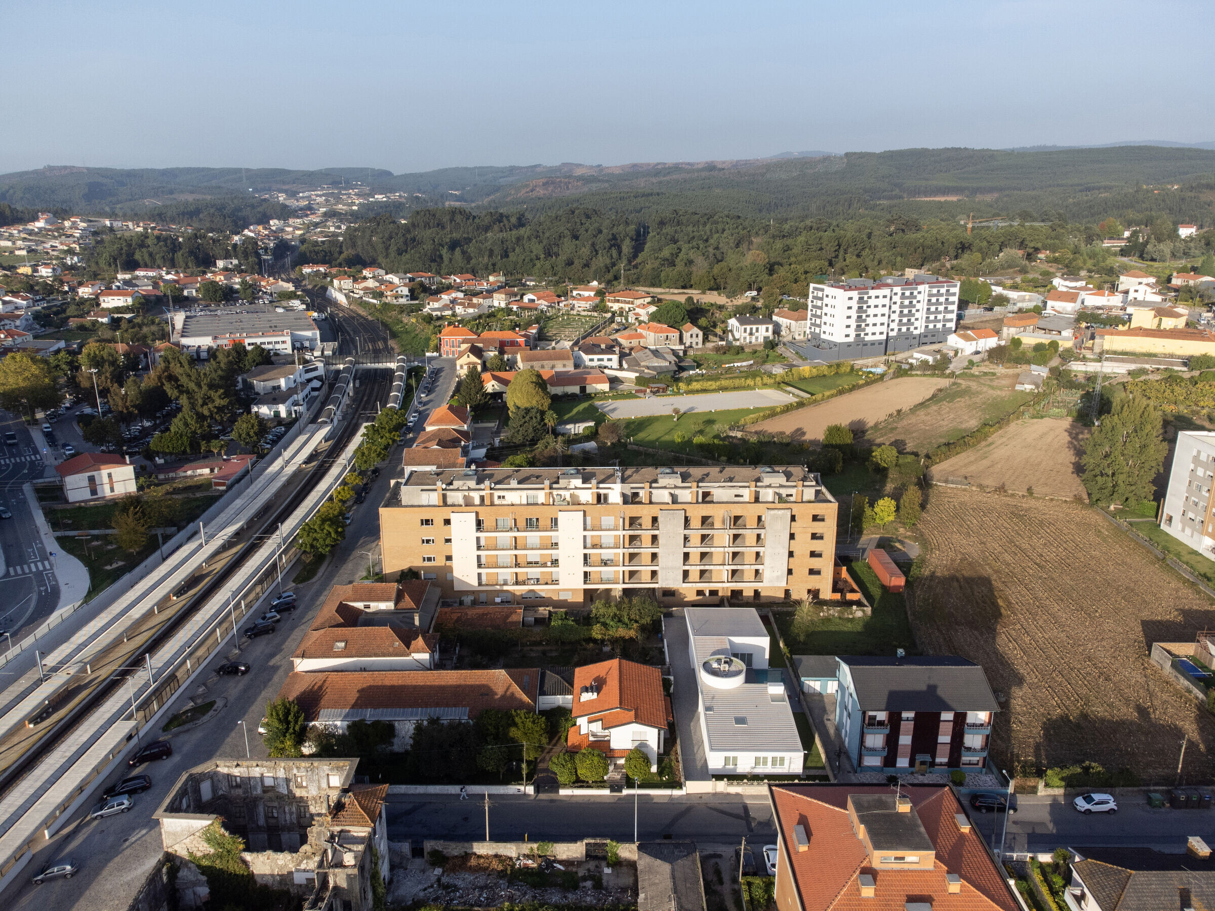 葡萄牙 Middleyard · 私密中庭丨LIMIT studio-26