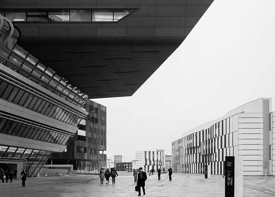 人景共生 · 建筑的宏伟与人的尺度丨Pablo Muñoz Montaner-11