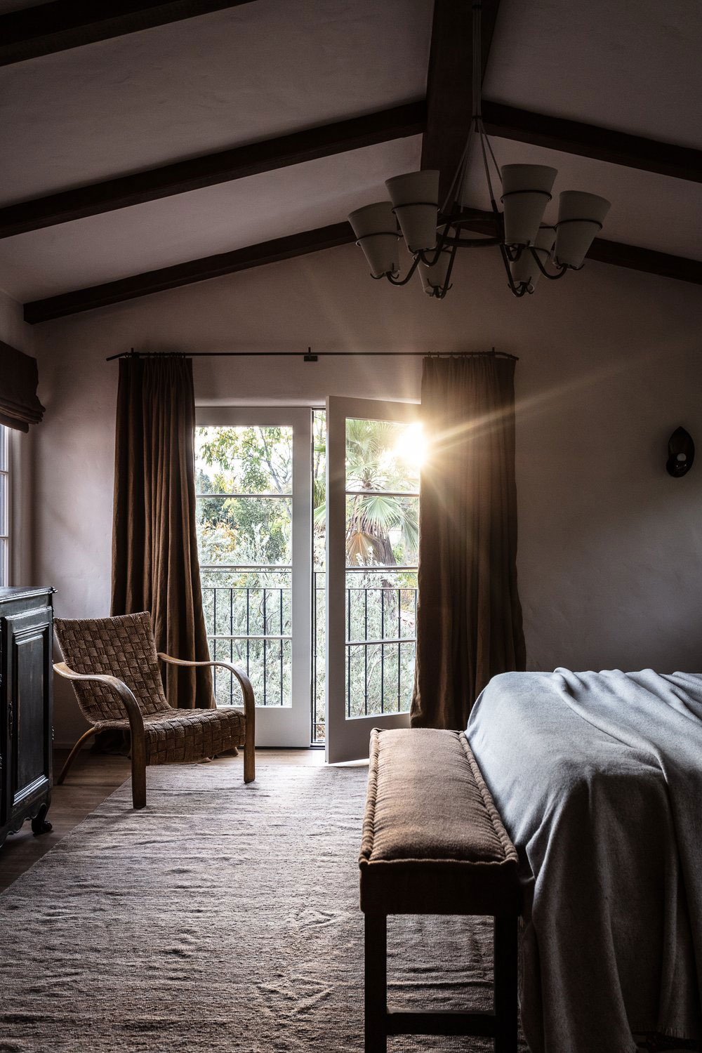 洛杉矶西班牙别墅的舒适更新-24