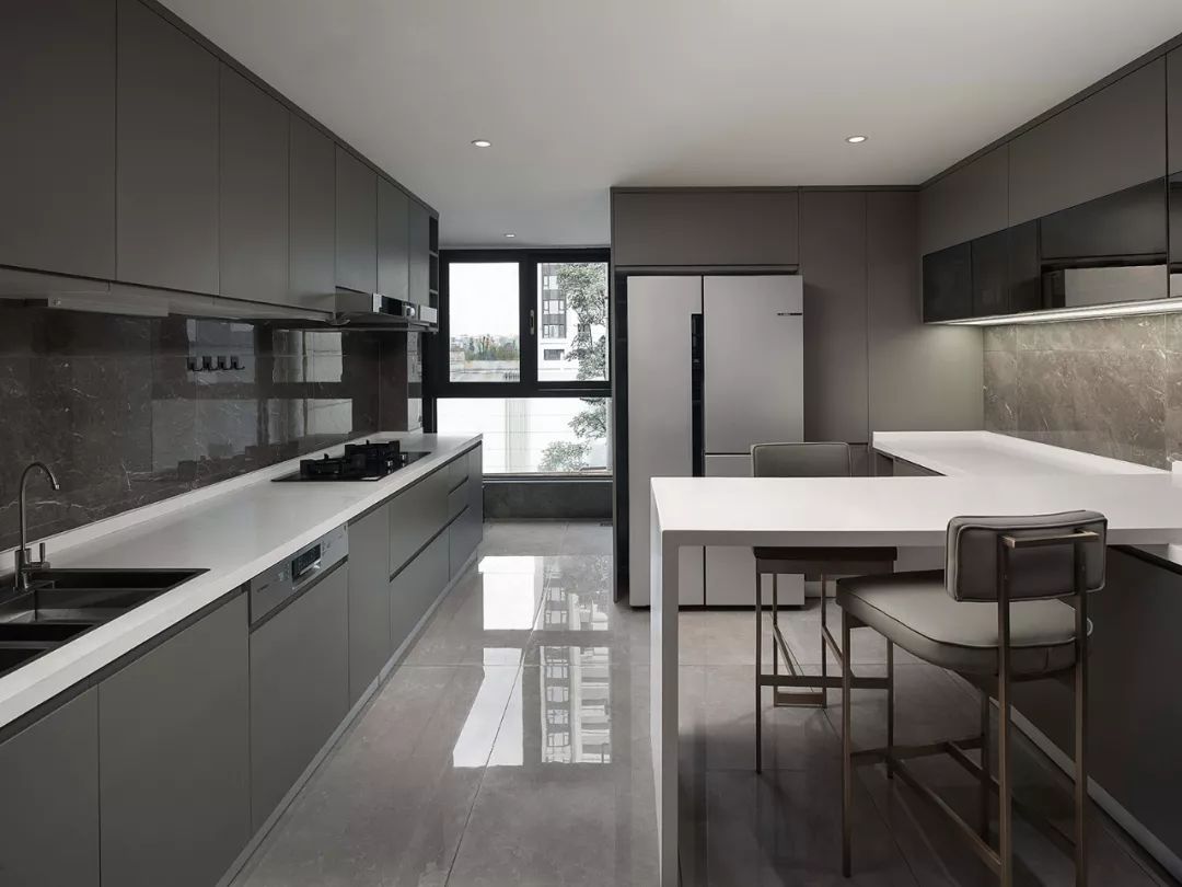 法式轻奢叠拼别墅，中性色的高级格调！-23