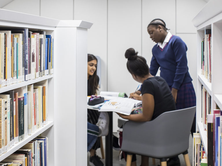 Northwood College For Girls Library Design - Envoplan-15