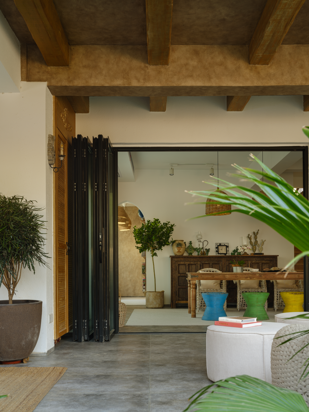 度假风情融入日常的 450㎡大宅设计-21