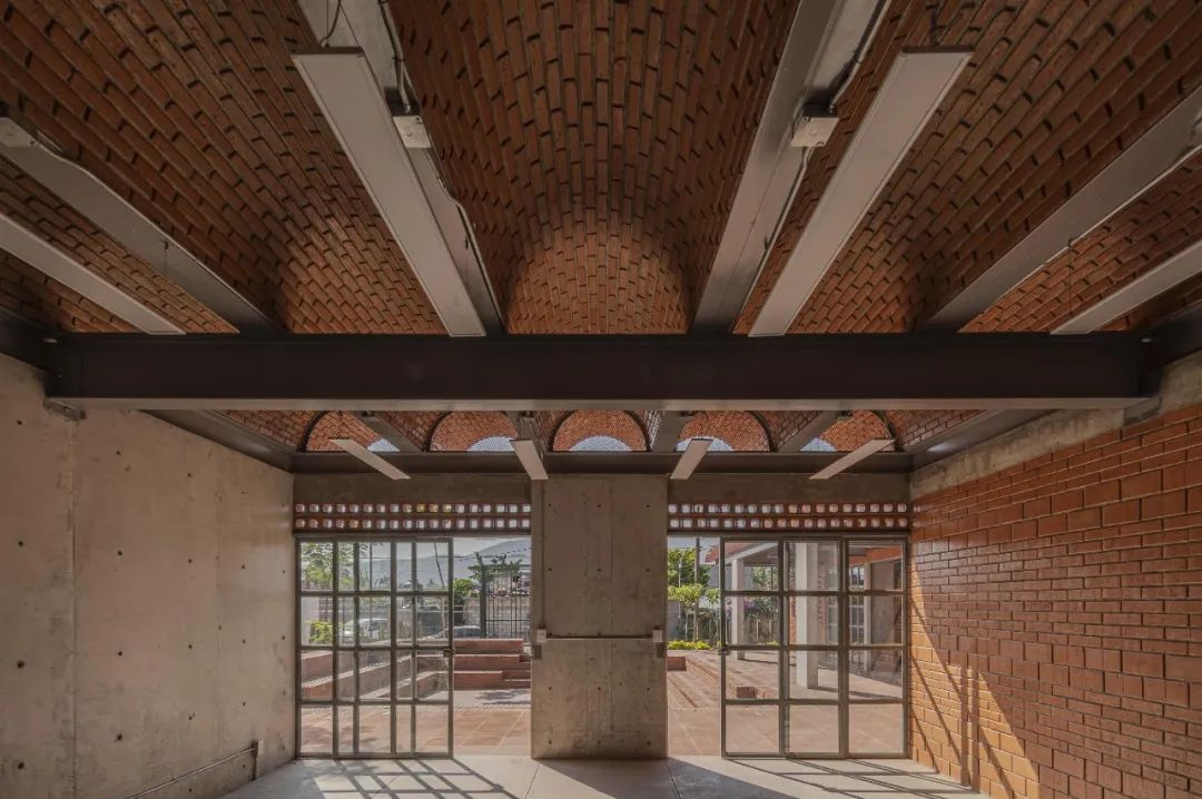 蒙杜库别墅丨几内亚丨Remy Aznar 和 William Tailly-51