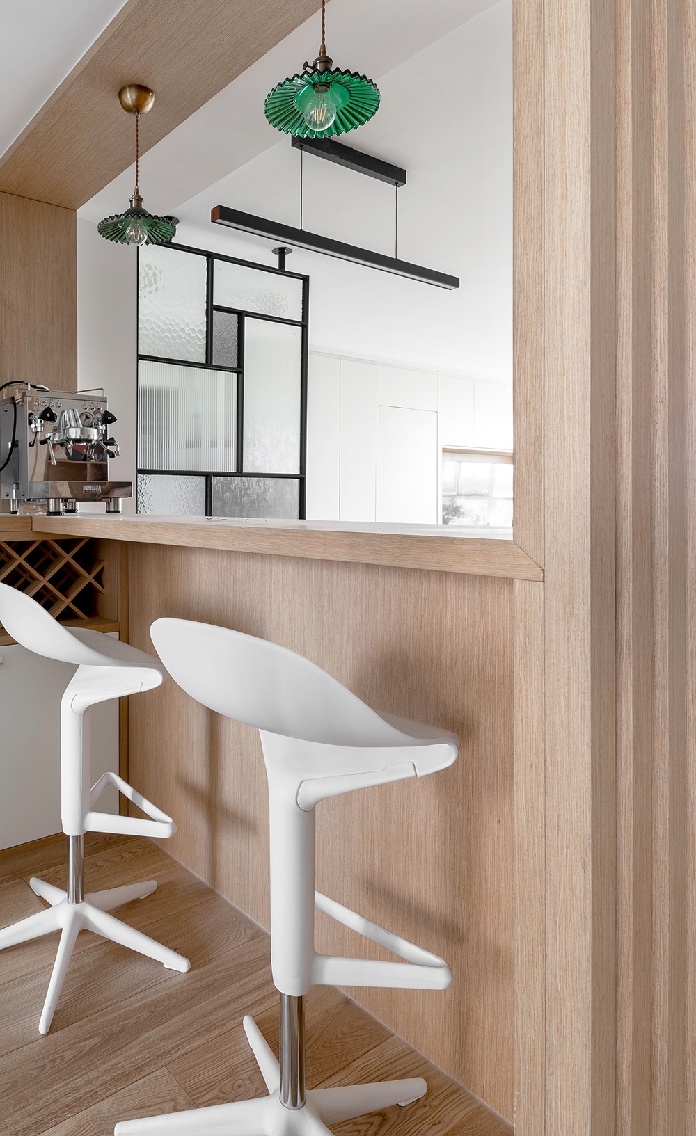 130㎡原木自然系，他家厨房里还有咖啡角，简直太香了-6