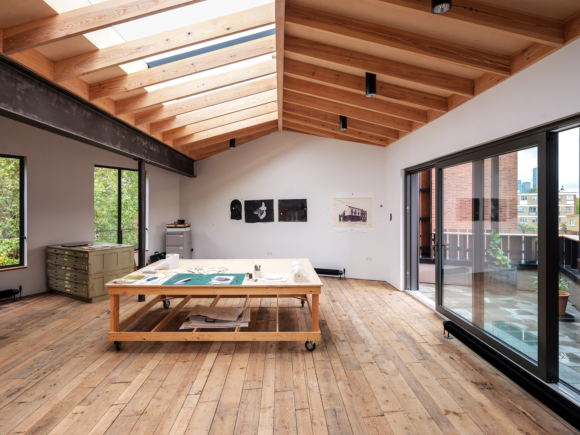 Artist's Studio in Stepney in London / Martin Edwards Architects-11