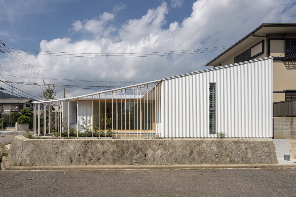 宝冢山间自然美宅,灵活开放,室内外和谐共生-3