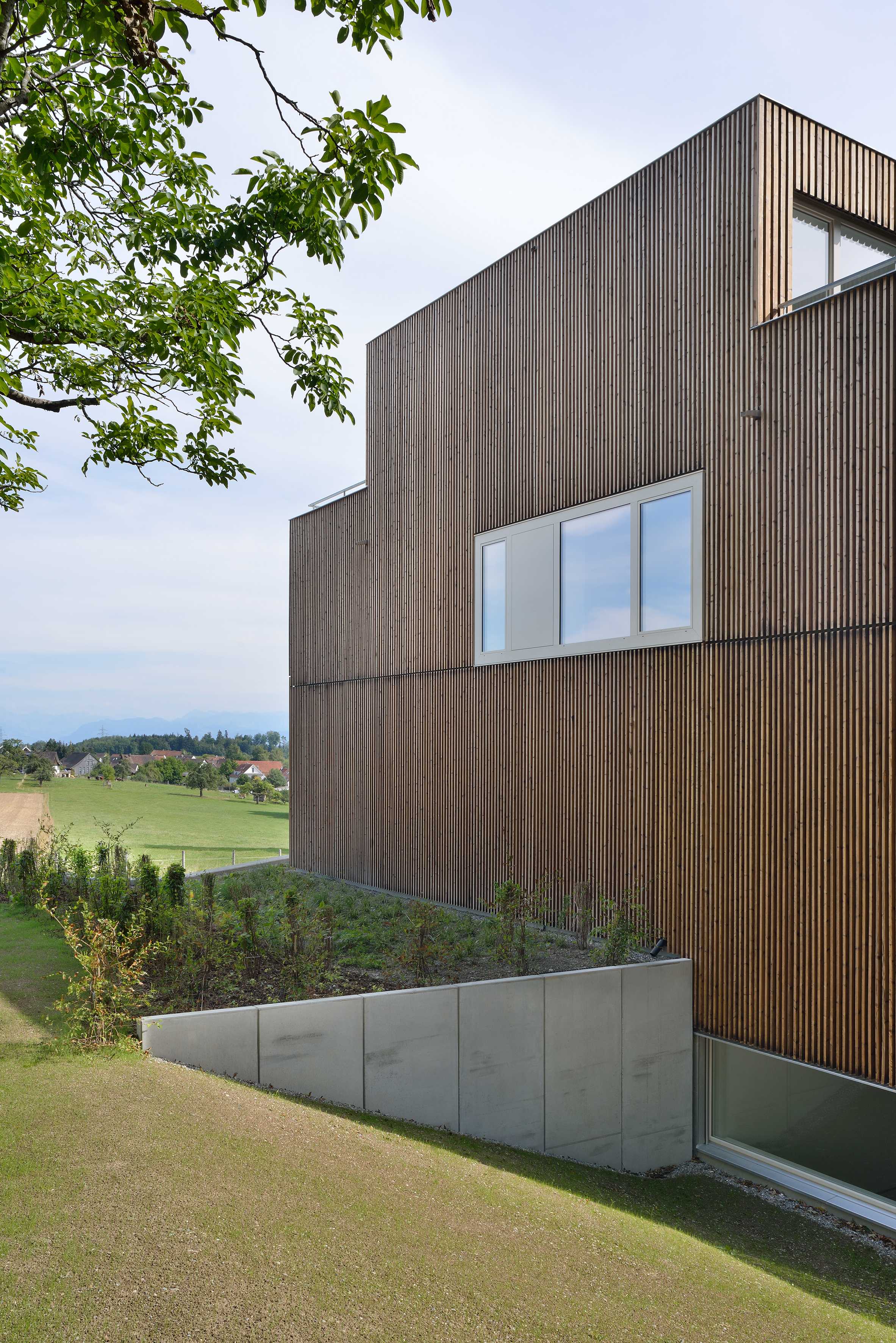 木质展馆式住宅-14