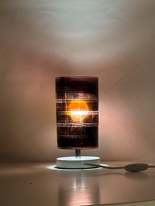 点亮我;点燃我(具体意思需结合语境确定,这里按常见理解给出) -1