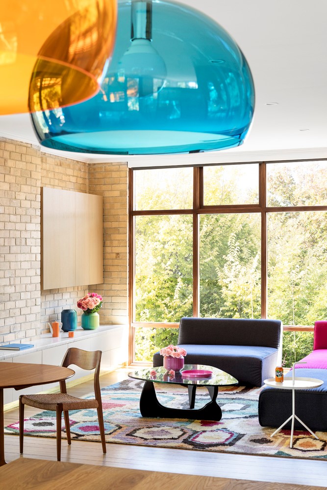 现代主义之家 | 双层仓库变多彩庆典空间-16