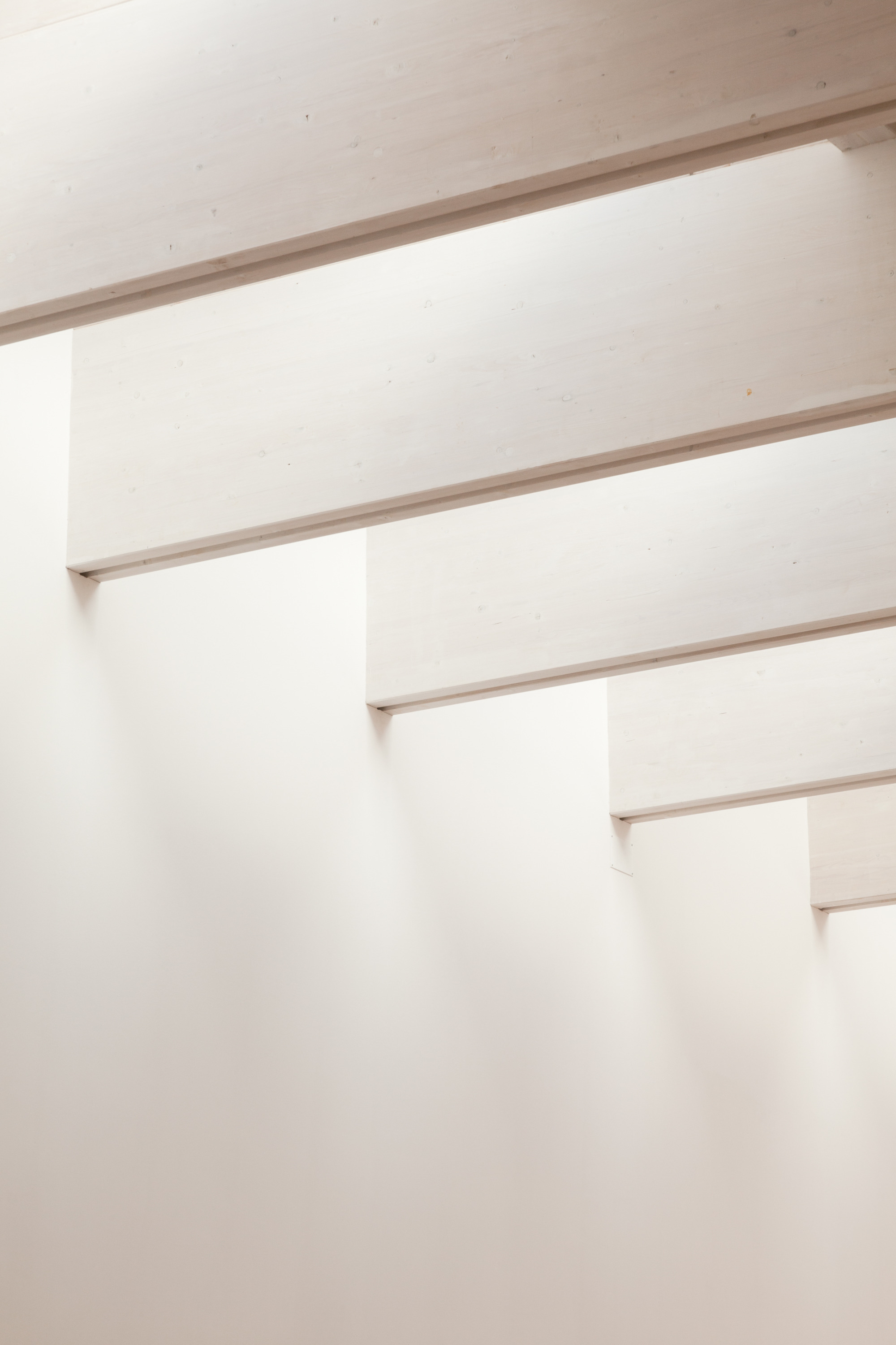 意式乡村教堂设计，融入地貌塑造神圣空间-25