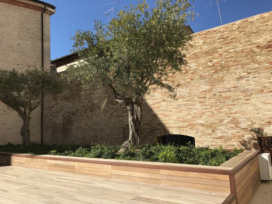 马尔凯镇历史中心建筑群改造丨意大利丨不详-13