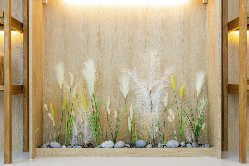 23 平米简约高雅的清新月洞穴工作室设计-14