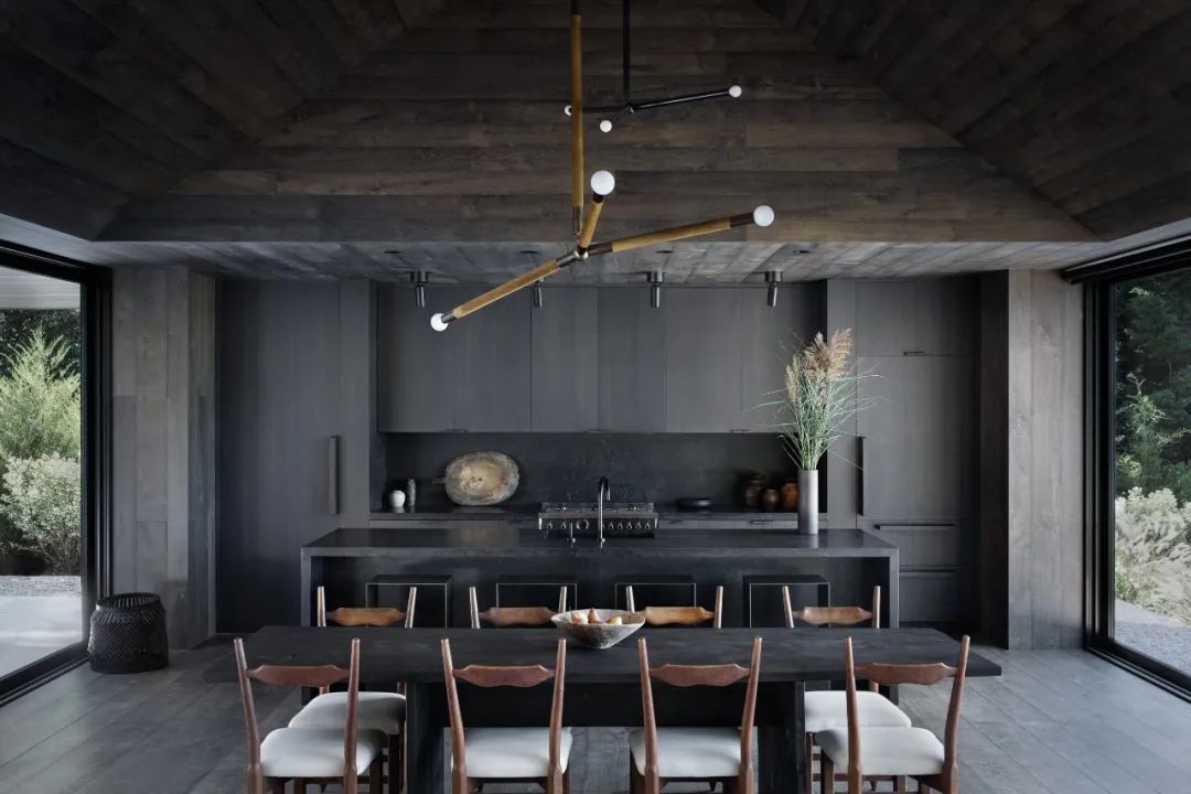 Adam Jordan | 温暖简约的空间灵魂-5