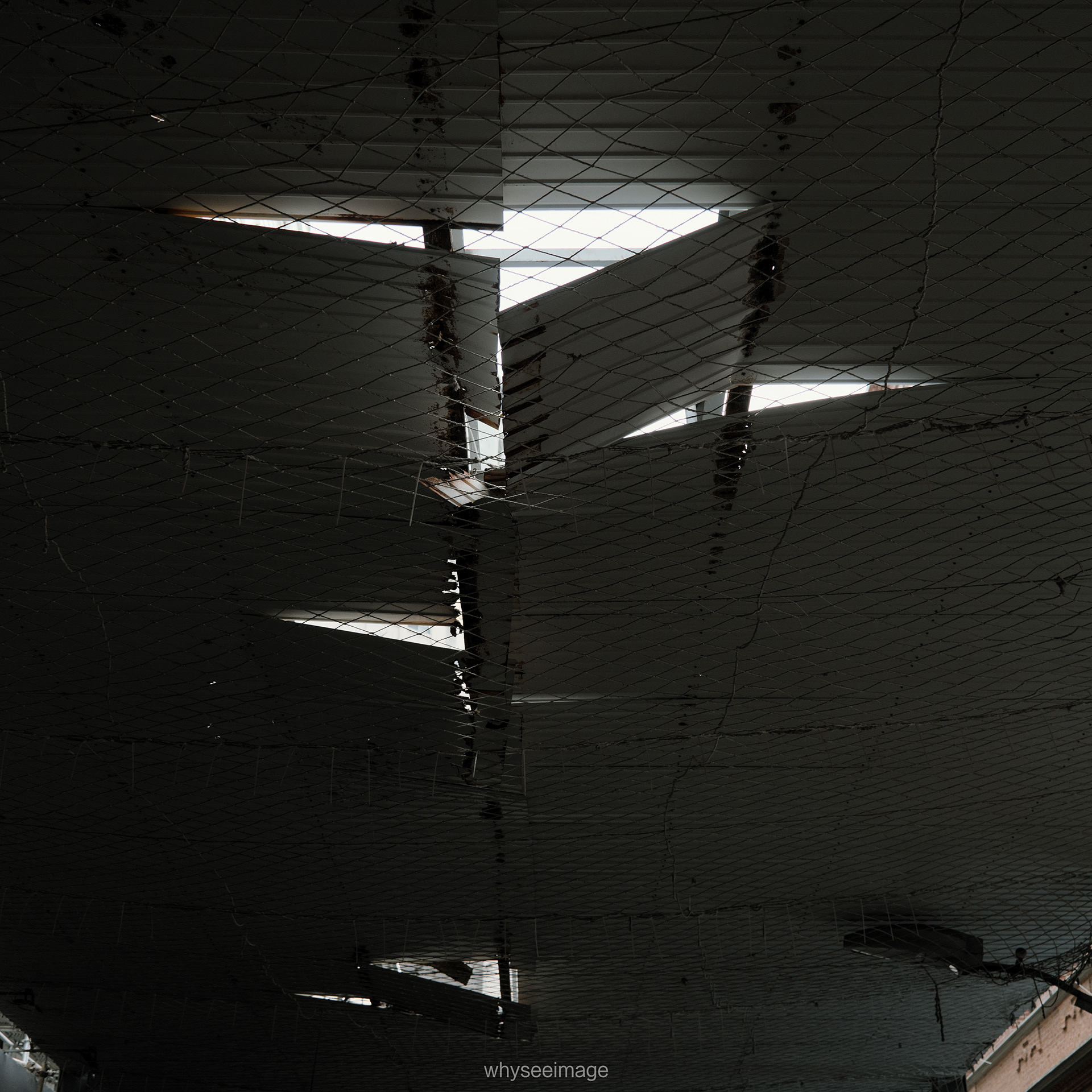 在被框选的画面之外 · 不如回到街头丨中国上海丨whyseeimage-53