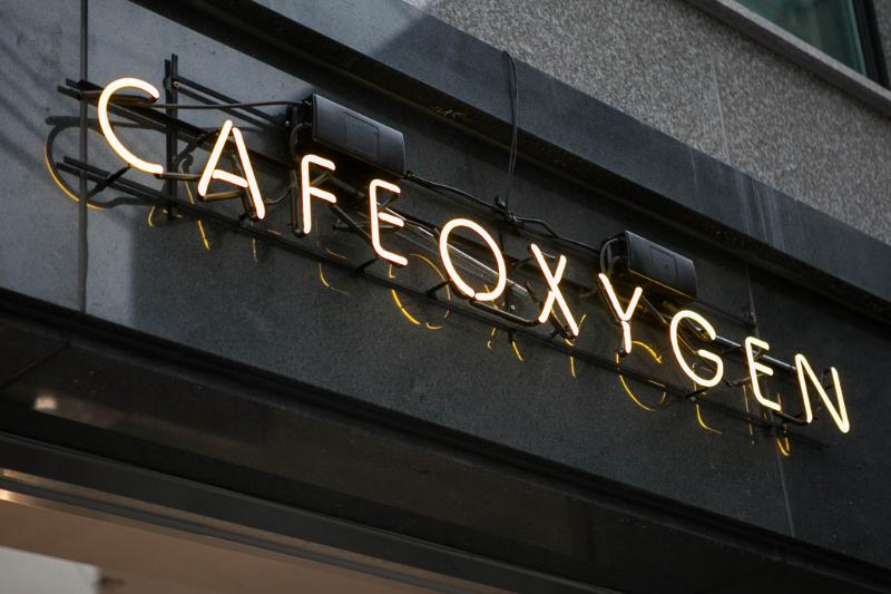 首尔现代简约咖啡厅，8 坪空间打造时尚室内设计-7