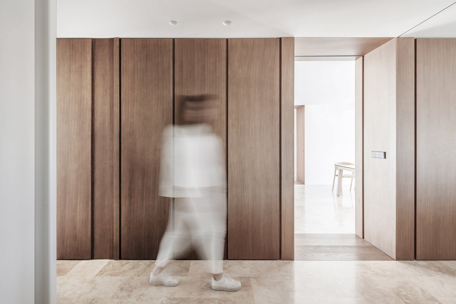 静穆又独特的空间氛围-10