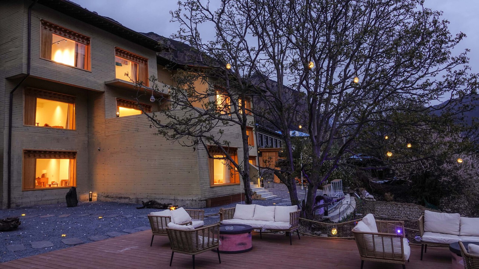 西藏嘎玛溪卡民宿丨中国西藏丨hyperSity Architects-32