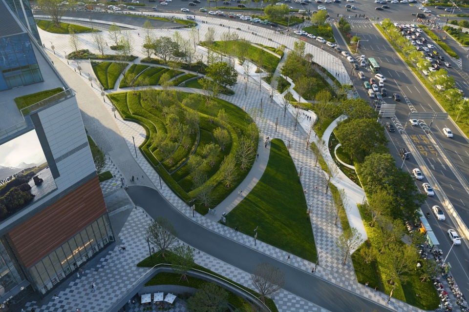 郑州郑东万象城景观设计丨中国郑州丨PLAND博度景观设计(上海)有限公司-11