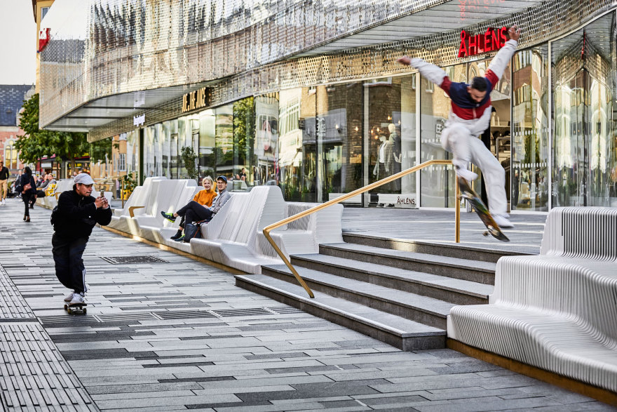 瑞典乌普萨拉市 Forumtorget 广场公共“沙发”设计丨White Arkitekter-0