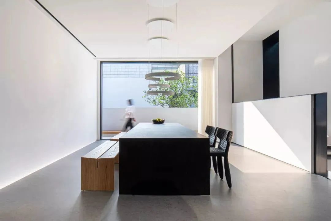 刘雯 700㎡极简工作室丨W.DA 王践设计-45