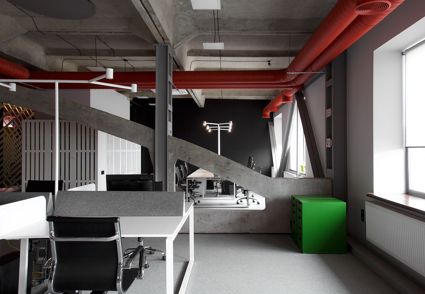 乌克兰工业风办公室设计-11